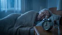 Hai 50–70 anni e fai fatica ad addormentarti? Prova questi semplici metodi